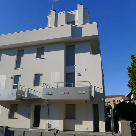 Adriatica Immobiliare - Opera * Lido di Jesolo